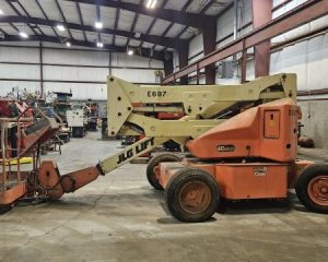 JLG 40 Electric Articulating Boom Lift - 48V DC